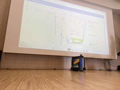 robot autónomo aspiración de sala de convenciones ferias